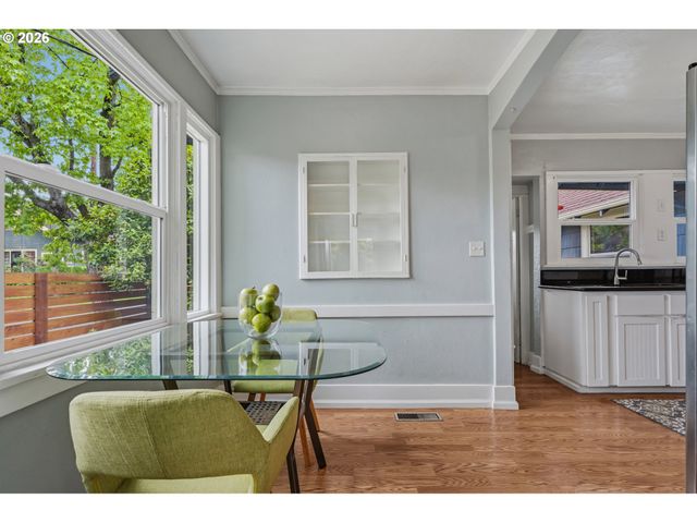 6805 N MICHIGAN Ave, Portland, OR 97217
