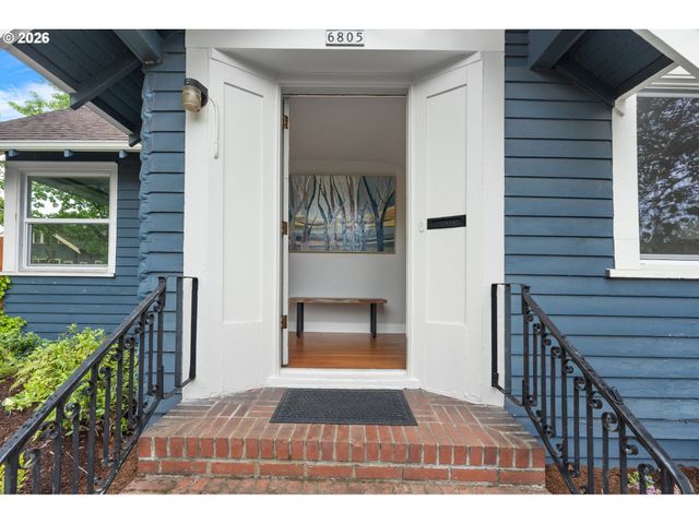 6805 N MICHIGAN Ave, Portland, OR 97217