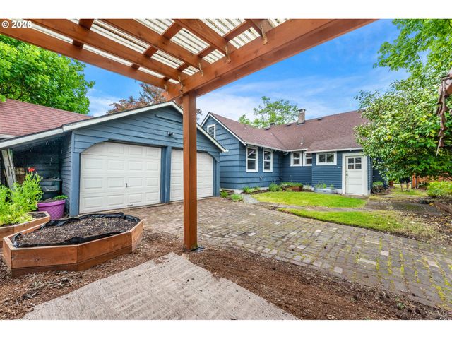 6805 N MICHIGAN Ave, Portland, OR 97217