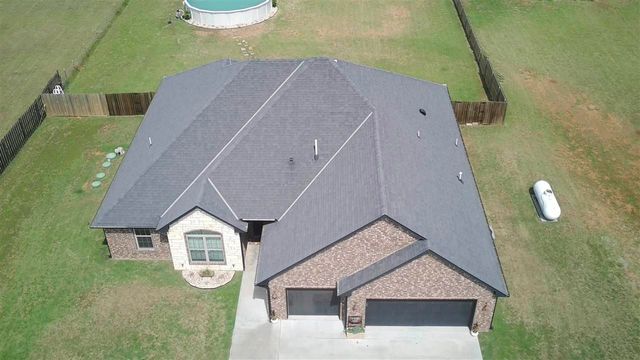 8396 SE 90th St, Lawton, OK 73501