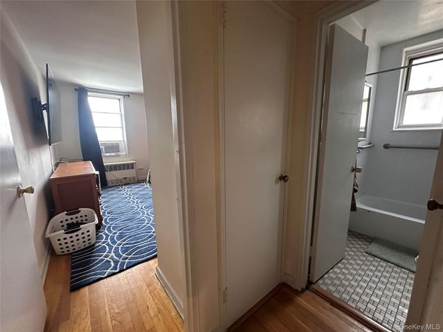 1425 Thieriot Ave Thieriot ave Avenue 6J, Bronx, NY 10460