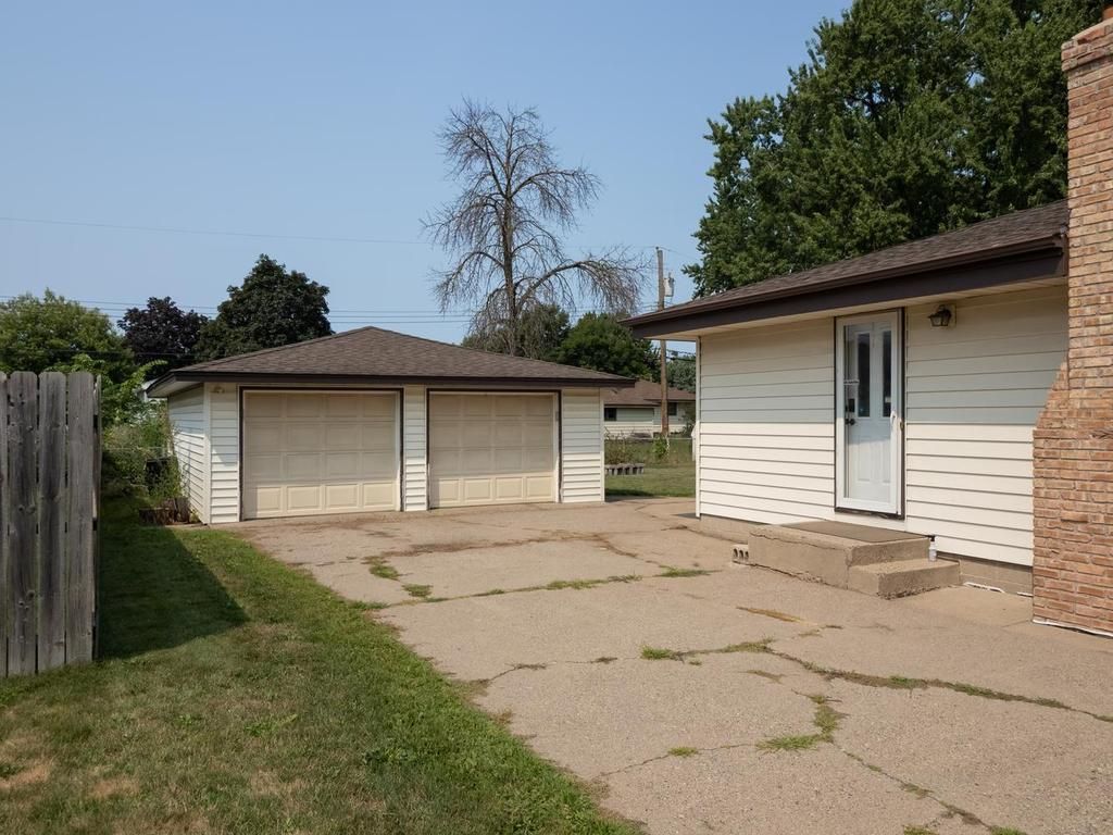 6231 Quail Avenue N, Brooklyn Center, MN 55429 — photo 3