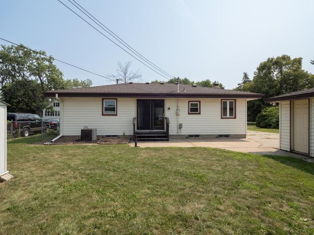 6231 Quail Avenue N, Brooklyn Center, MN 55429 — photo 4