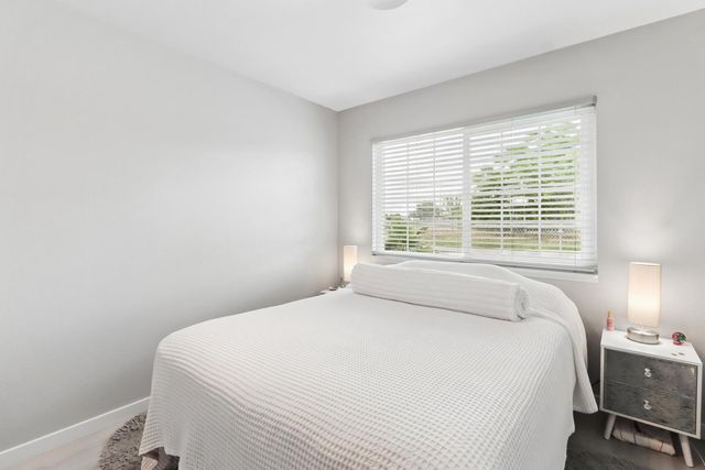 987 Island Ave, Olivehurst, CA 95961