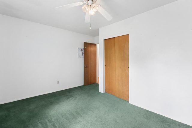 987 Island Ave, Olivehurst, CA 95961