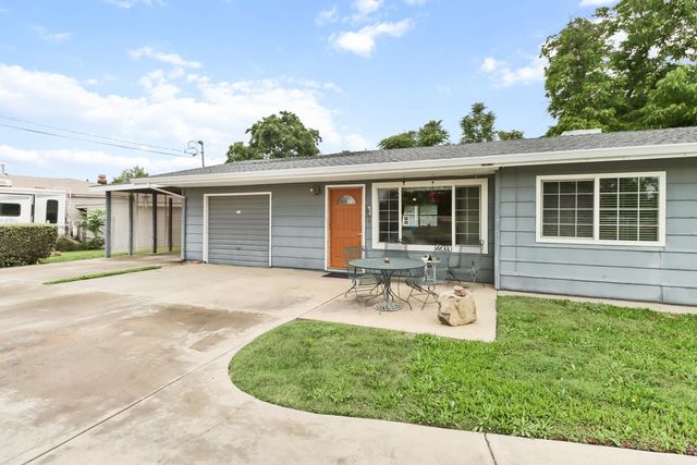 987 Island Ave, Olivehurst, CA 95961