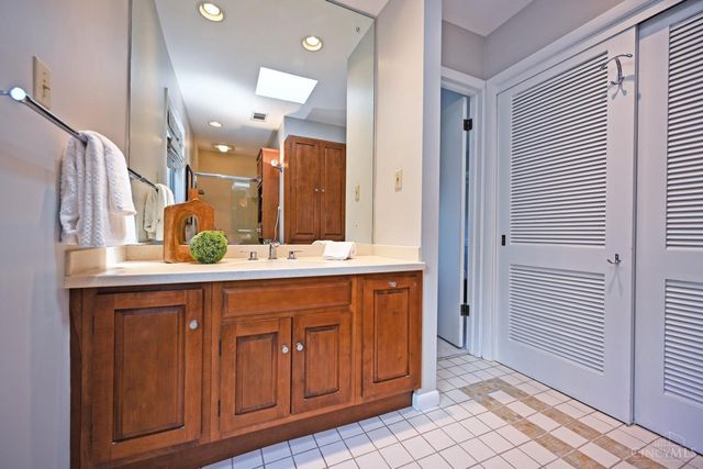 536 Laramie Trail, Wyoming, OH 45215