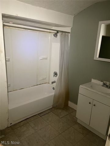 5714 Bridge Avenue, Cleveland, OH 44102