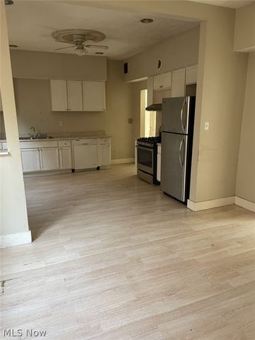 5714 Bridge Avenue, Cleveland, OH 44102