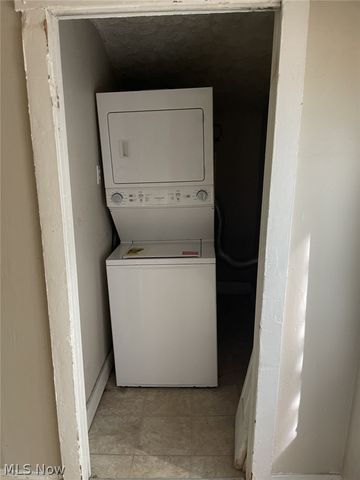 5714 Bridge Avenue, Cleveland, OH 44102