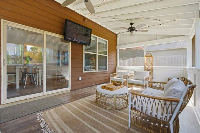 515 Creekshire Circle, Canton, GA 30115