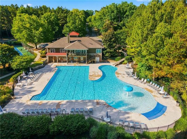 515 Creekshire Circle, Canton, GA 30115