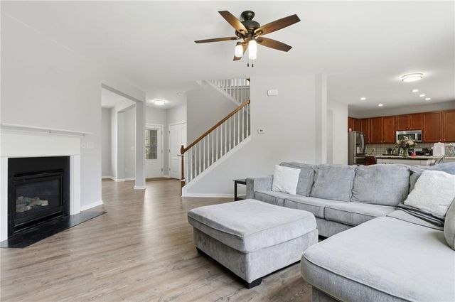 515 Creekshire Circle, Canton, GA 30115