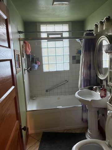 4658 N 38th STREET, Milwaukee, WI 53209