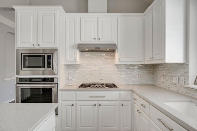 2916 Alsatia DR, Austin, TX 78748