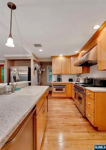 684 Spring Avenue, Ridgewood, NJ 07450