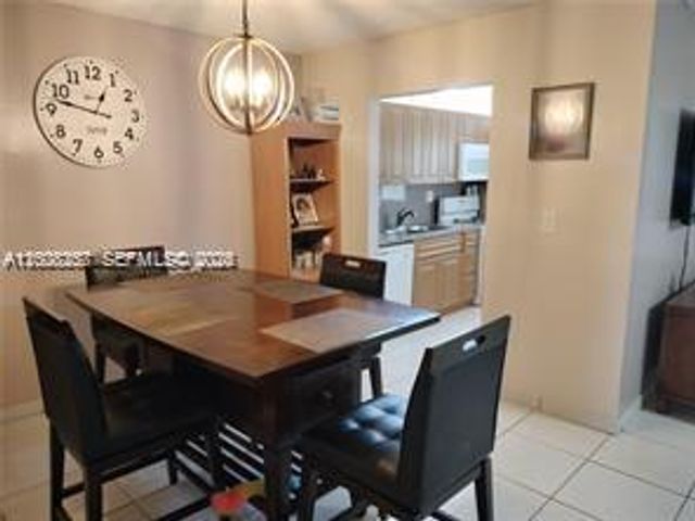 115 NE 202nd Ter M-19, Miami Gardens, FL 33179