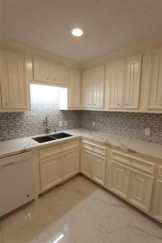 6529 Schiller Street, Houston, TX 77055