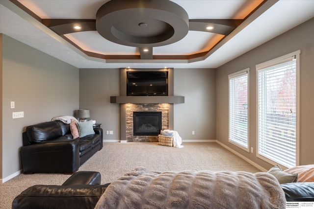 1303 N 183rd Avenue, Omaha, NE 68022