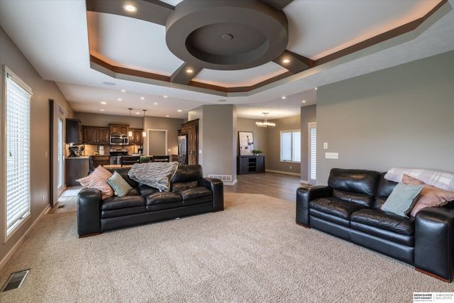 1303 N 183rd Avenue, Omaha, NE 68022