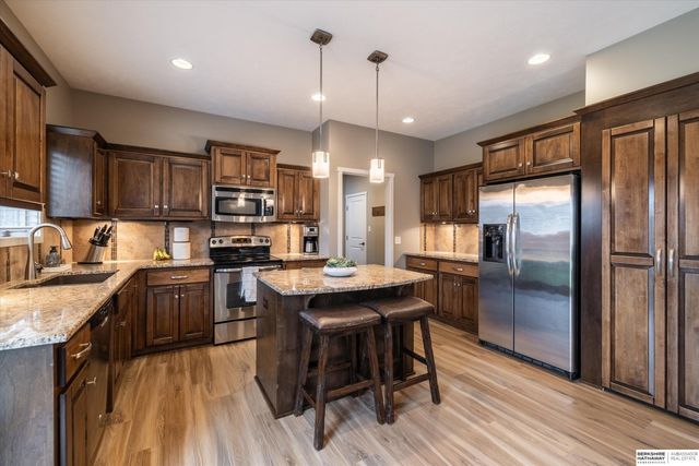 1303 N 183rd Avenue, Omaha, NE 68022