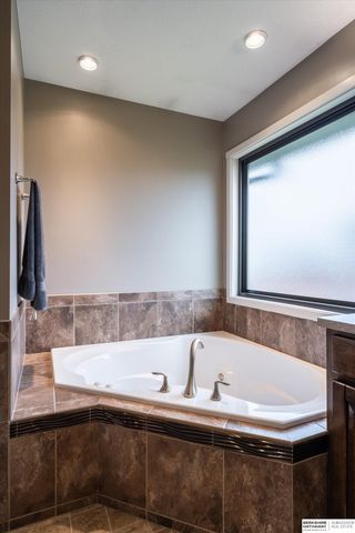 1303 N 183rd Avenue, Omaha, NE 68022