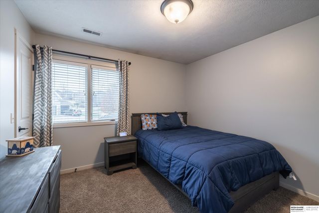 1303 N 183rd Avenue, Omaha, NE 68022