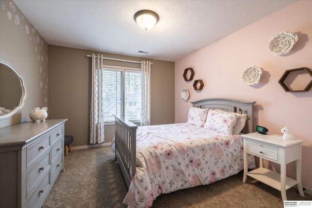 1303 N 183rd Avenue, Omaha, NE 68022