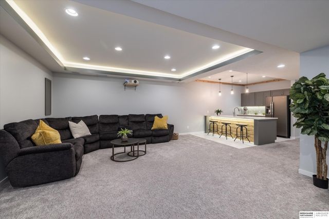 1303 N 183rd Avenue, Omaha, NE 68022