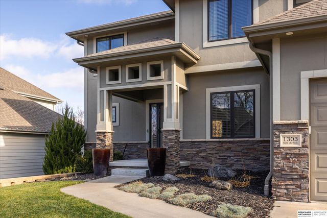 1303 N 183rd Avenue, Omaha, NE 68022
