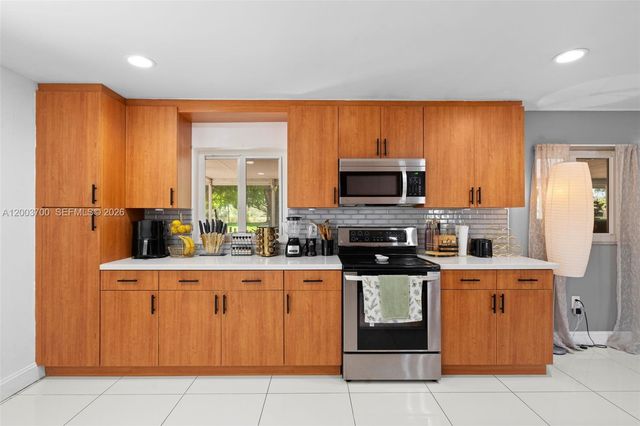 1752 S Anhinga Ln, Homestead, FL 33035