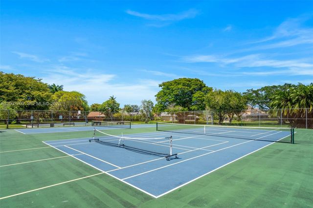 1752 S Anhinga Ln, Homestead, FL 33035