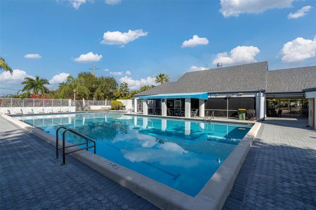 1752 S Anhinga Ln, Homestead, FL 33035
