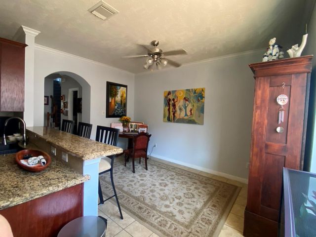 2931 Bering Drive, Houston, TX 77057