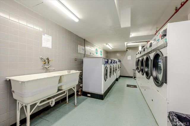 172-70 Highland Avenue 9-L, Jamaica Estates, NY 11432