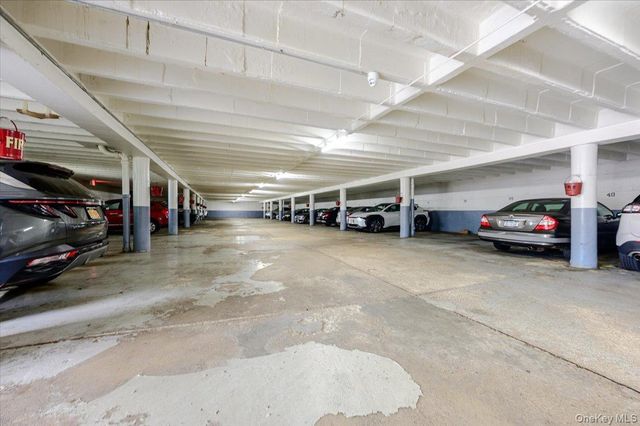 172-70 Highland Avenue 9-L, Jamaica Estates, NY 11432