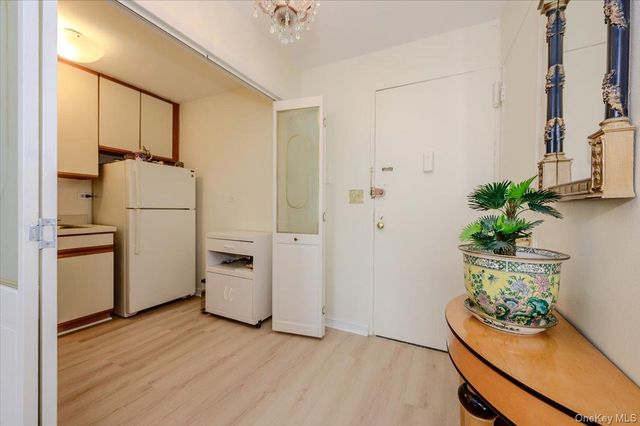 172-70 Highland Avenue 9-L, Jamaica Estates, NY 11432