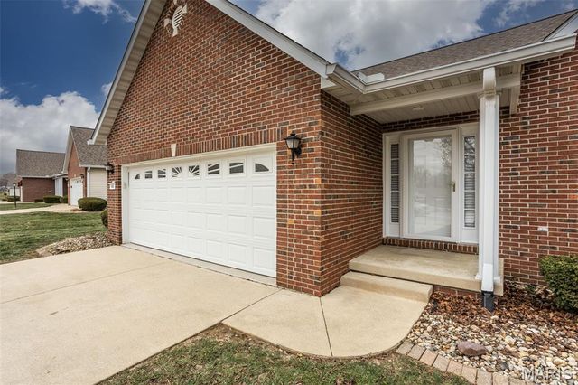 406 Celesta Street, Godfrey, IL 62035