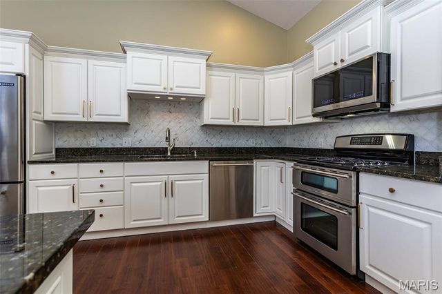 406 Celesta Street, Godfrey, IL 62035