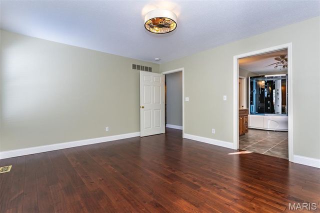 406 Celesta Street, Godfrey, IL 62035