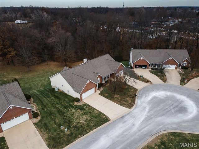 406 Celesta Street, Godfrey, IL 62035