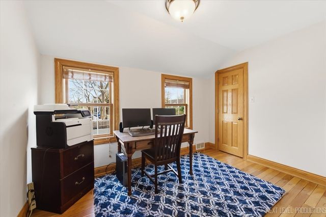 618 S 5th Street, St. Charles, IL 60174