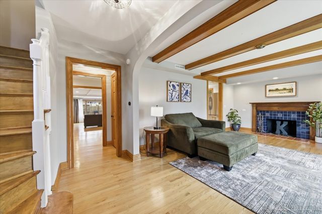 618 S 5th Street, St. Charles, IL 60174