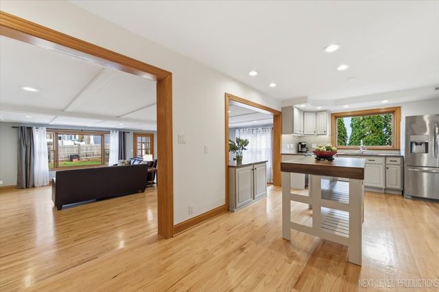 618 S 5th Street, St. Charles, IL 60174