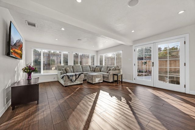 1009 Lisbon Avenue, Livermore, CA 94550