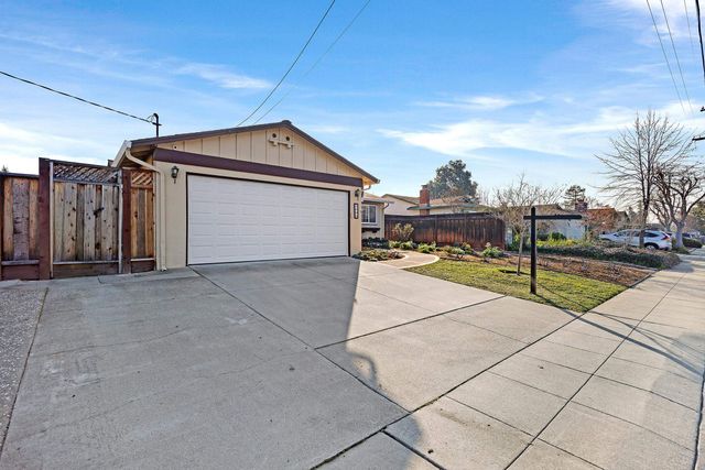 1009 Lisbon Avenue, Livermore, CA 94550