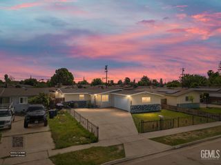 1325 Carson Avenue, Bakersfield, CA 93304