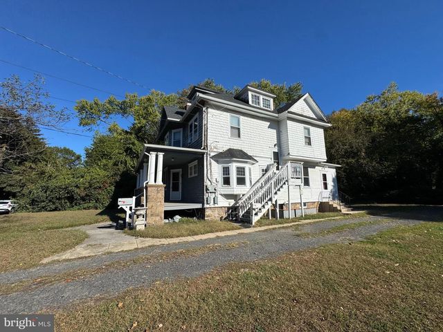 718 WOODLANE RD, Beverly, NJ 08010