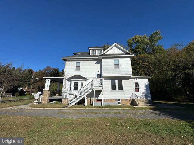 718 WOODLANE RD, Beverly, NJ 08010