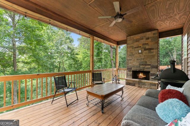 308 Fowler Creek Drive, Cleveland, GA 30528